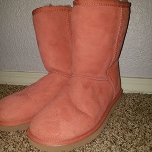 Coral pink short uggs